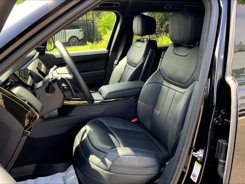 Used 2023 Land Rover Range Rover Sport First Edition image 7