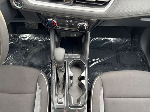 Used 2025 Chevrolet TrailBlazer LT image 39