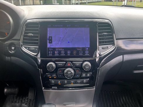 Used 2021 Jeep Grand Cherokee Laredo X RWD image 41