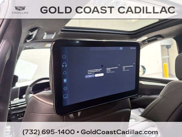 Certified 2026 Cadillac Escalade V w/ LPO, ONYX Package AWD/4WD image 21
