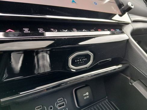 New 2026 Jeep Grand Cherokee Limited image 25