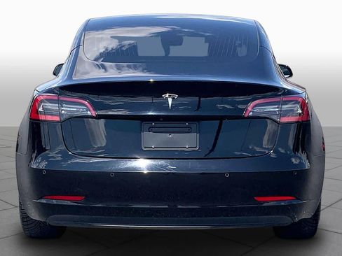 Used 2020 Tesla Model 3 Standard Range RWD image 4