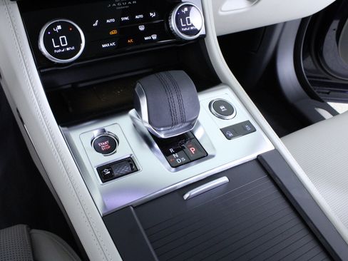 New 2026 Jaguar F-PACE R-Dynamic S image 22