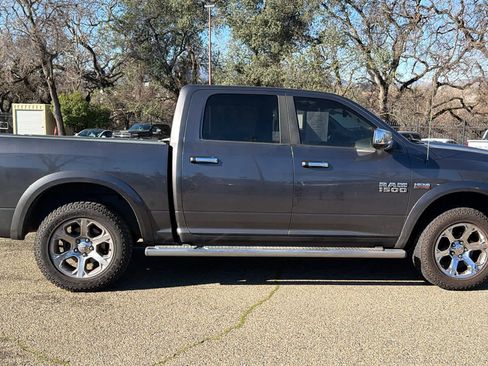 Used 2016 RAM 1500 Laramie w/ Convenience Group image 4