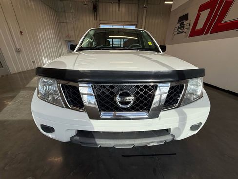 Used 2019 Nissan Frontier SV image 14