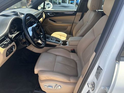 Used 2019 Porsche Macan AWD/4WD image 11