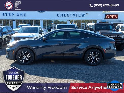 Used 2025 Toyota Crown XLE image 8