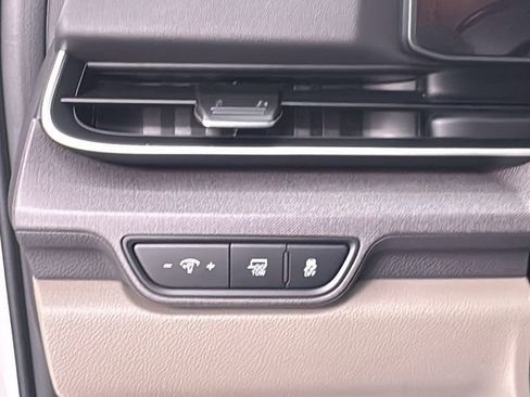 New 2026 Kia Carnival EX FWD image 33