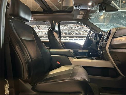 Used 2017 Ford F250 Lariat w/ Lariat Ultimate Package image 21