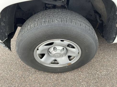 Used 2023 Toyota Tacoma SR5 RWD image 5