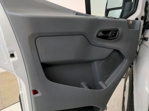 Used 2019 Ford Transit 150 XLT image 24