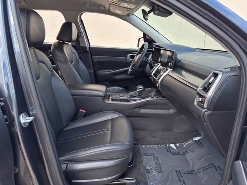 Used 2023 Kia Sorento S FWD image 14