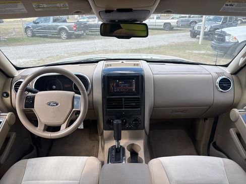 Used 2007 Ford Explorer XLT RWD image 18