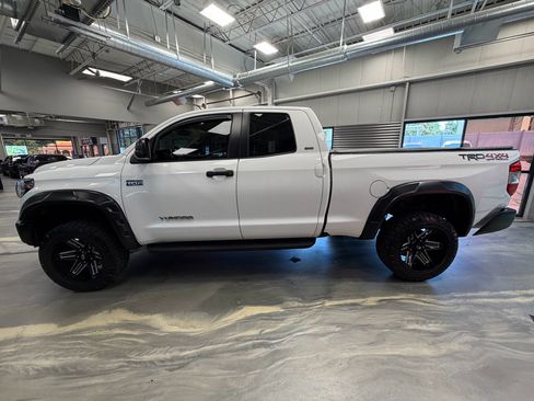 Used 2020 Toyota Tundra SR5 w/ TRD Off-Road Package AWD/4WD image 39