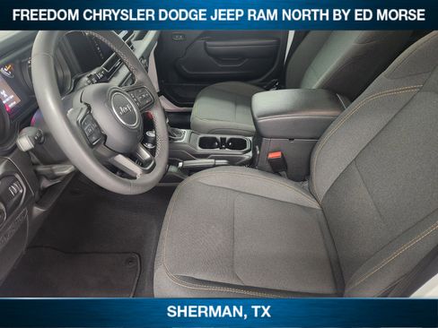 Used 2025 Jeep Wrangler Sport S AWD/4WD image 8