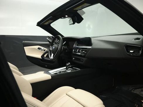 Used 2019 BMW Z4 sDrive30i w/ Premium Package RWD image 47