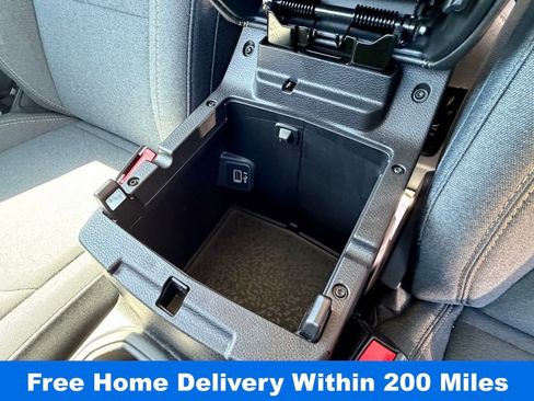 Used 2025 Jeep Wrangler Unlimited Sahara image 26