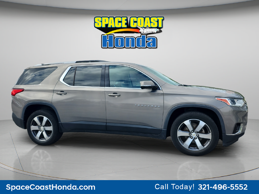 Used 2018 Chevrolet Traverse LT FWD image 12