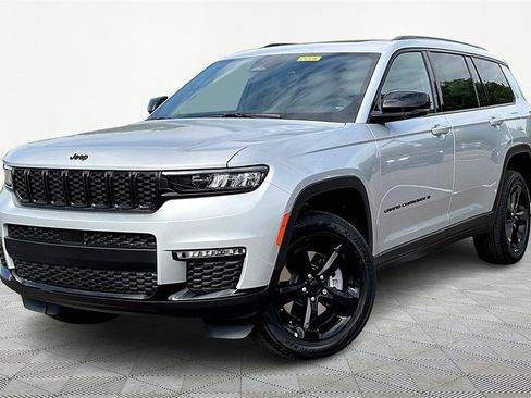 New 2025 Jeep Grand Cherokee L Limited w/ Black Appearance Package image 2
