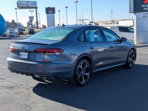 Used 2020 Volkswagen Passat 2.0T R-Line image 3