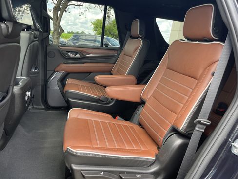 Used 2023 GMC Yukon Denali Ultimate AWD/4WD image 23