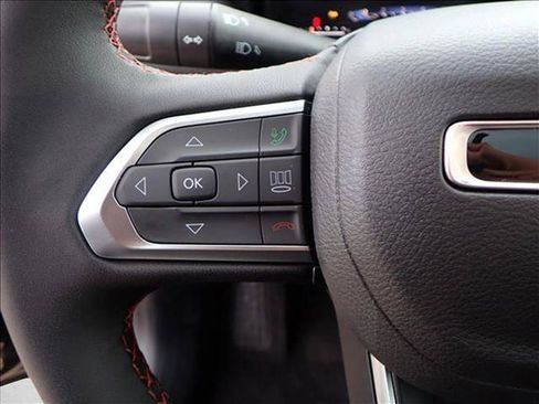 New 2026 Jeep Compass Trailhawk w/ Sun, Sound & Navigation Group AWD/4WD image 16