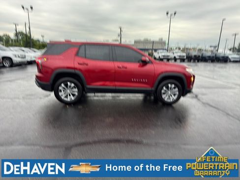 Used 2026 Chevrolet Equinox LT FWD image 7