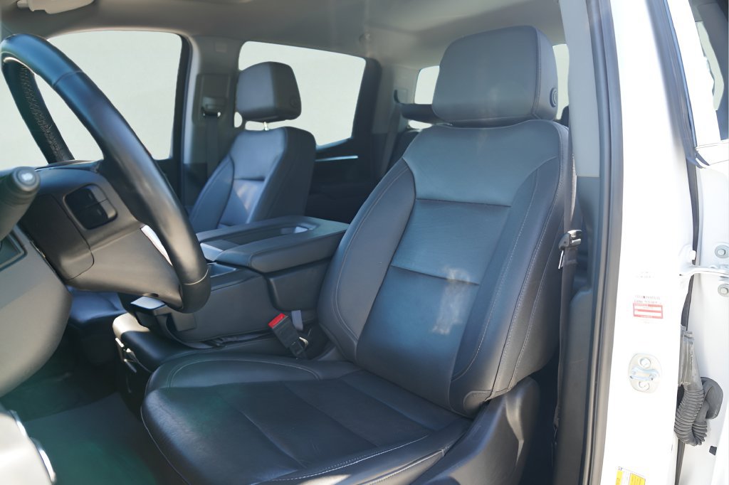 Used 2025 GMC Sierra 1500 SLT AWD/4WD image 9