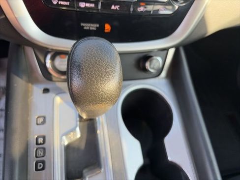 Used 2017 Nissan Murano S w/ Navigation Package image 18