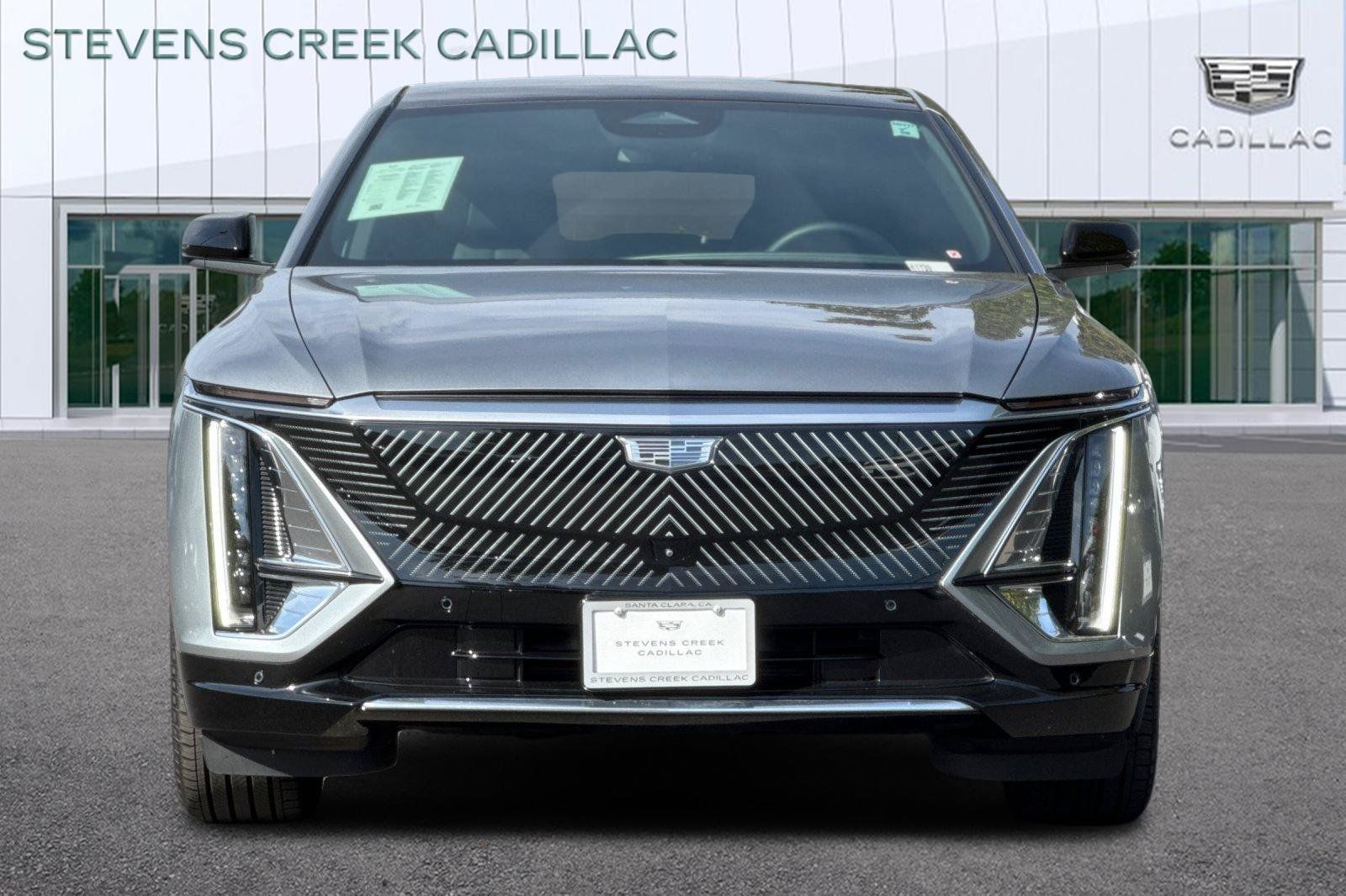 Certified 2024 Cadillac Lyriq Luxury RWD image 8