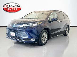 Used 2024 Toyota Sienna XLE FWD video 1