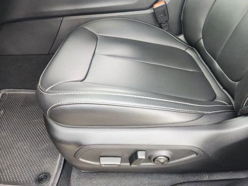 Used 2025 Jeep Grand Cherokee Limited image 25