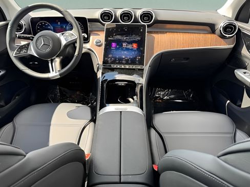 Certified 2025 Mercedes-Benz GLC 350e 4MATIC image 12