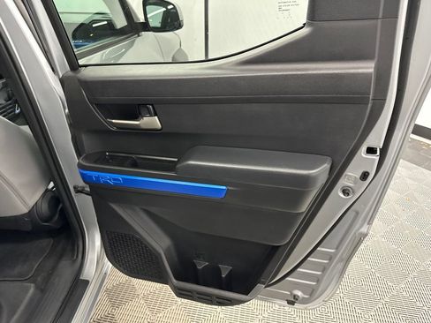 Used 2025 Toyota Tacoma TRD Off-Road image 16