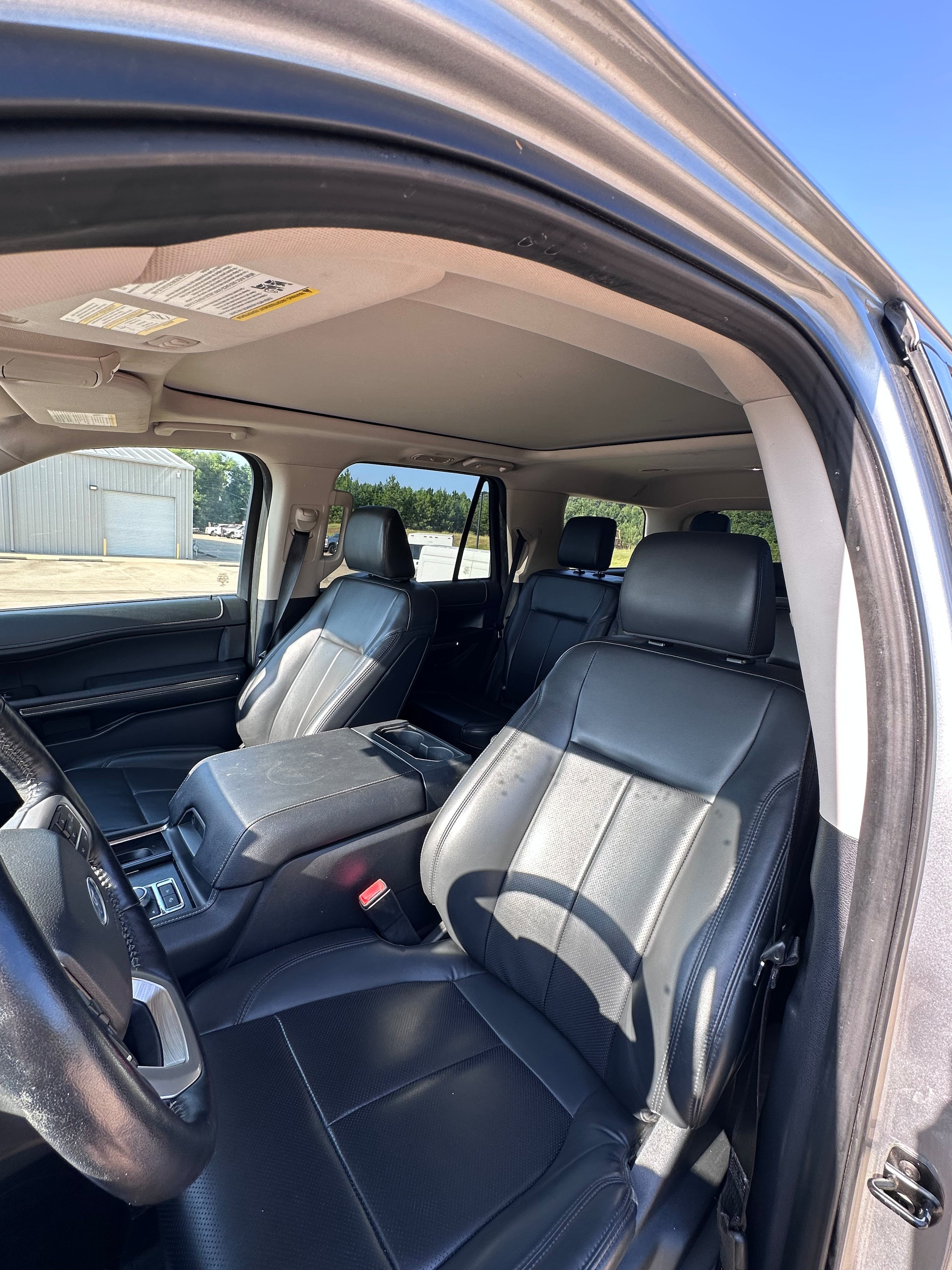 Used 2023 Ford Expedition XLT AWD/4WD image 8