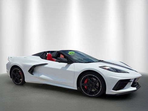 Used 2024 Chevrolet Corvette Stingray Preferred Conv w/ Z51 Performance Package RWD image 2