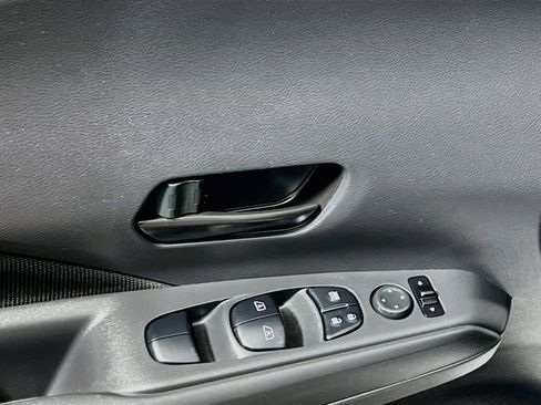 Used 2022 Nissan Kicks S FWD image 16