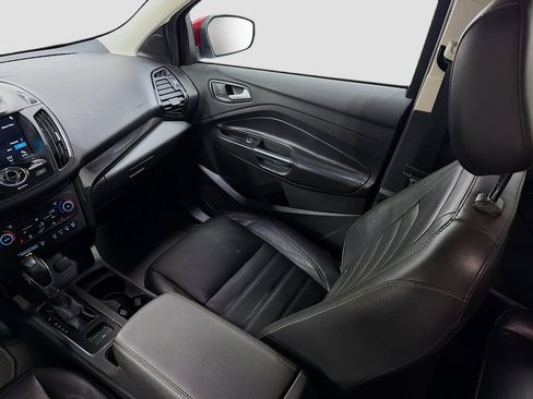 Used 2019 Ford Escape Titanium AWD/4WD image 24