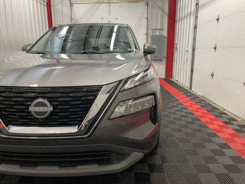 Used 2023 Nissan Rogue SV FWD image 8