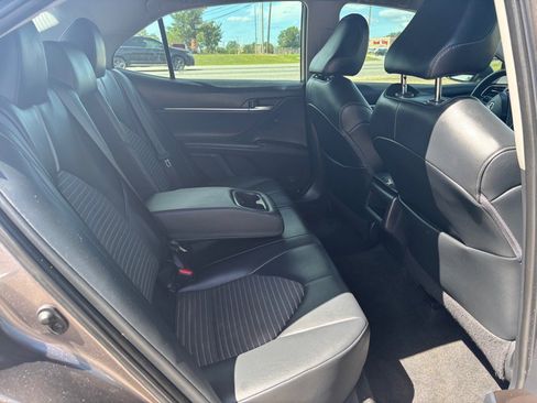 Used 2021 Toyota Camry SE image 14