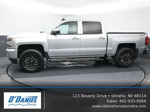 Used 2016 Chevrolet Silverado 1500 LT w/ All Star Edition AWD/4WD image 2