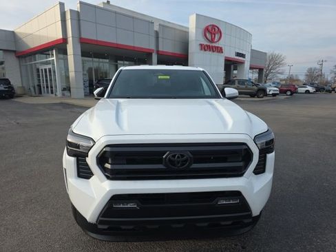 New 2026 Toyota Tacoma SR5 image 2