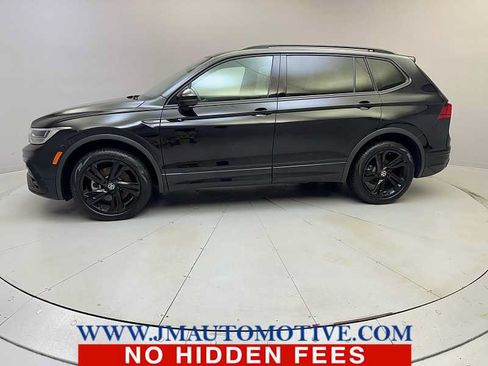 Used 2024 Volkswagen Tiguan SE R-Line AWD/4WD image 2