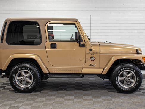 Used 1999 Jeep Wrangler Sahara AWD/4WD image 2