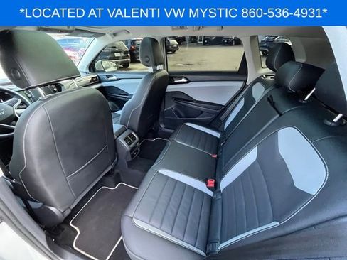 Certified 2023 Volkswagen Taos SEL image 11