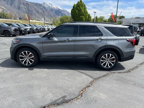 Used 2025 Ford Explorer ST AWD/4WD image 13