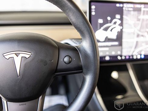 Used 2020 Tesla Model Y Long Range image 25