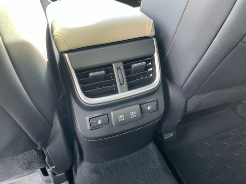 Used 2020 Subaru Outback Limited w/ Popular Package #2 image 16