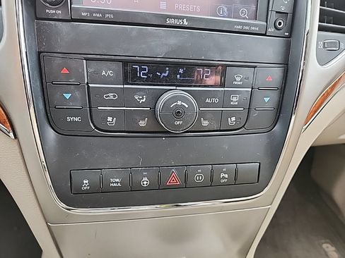 Used 2012 Jeep Grand Cherokee Overland AWD/4WD image 20