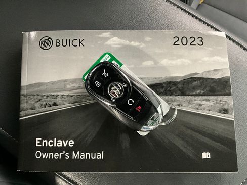 Used 2023 Buick Enclave Essence AWD/4WD image 14